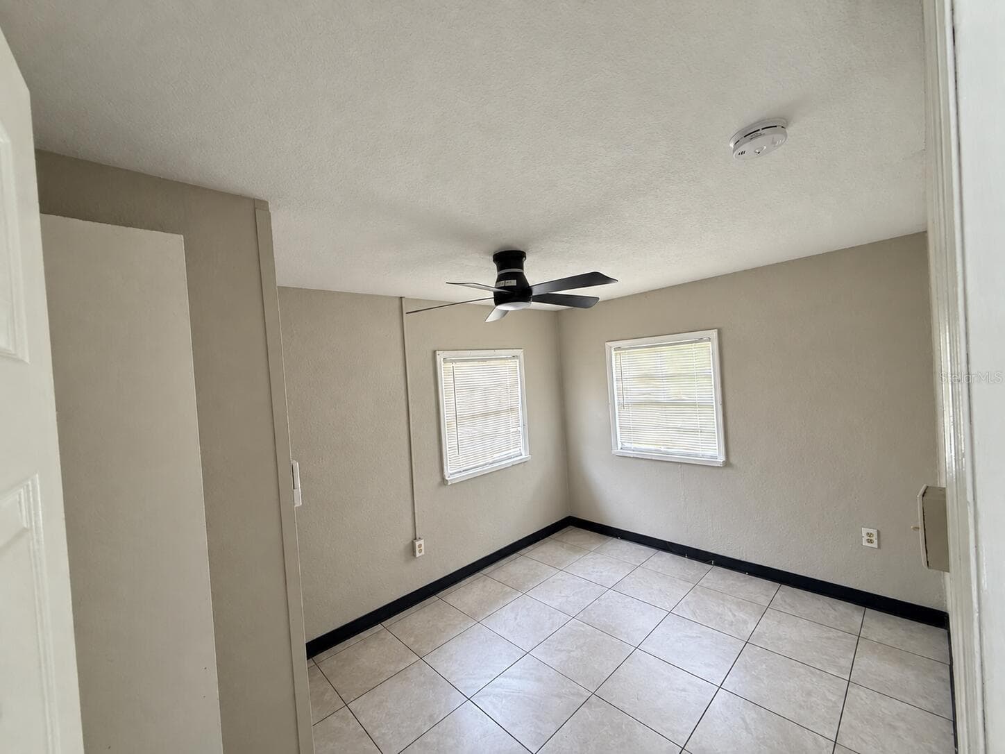 Duplex at 613 PLATEAU AVE, LAKELAND, photo 18 of 20