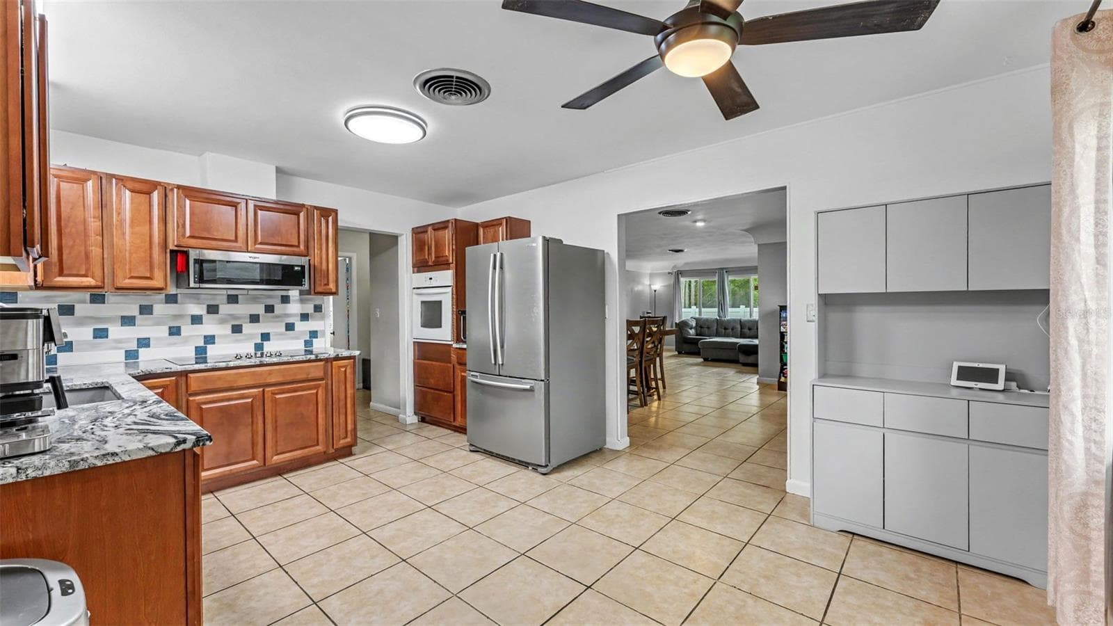 Single Family Residence at 1330 AUBURN ST, LAKELAND, photo 6 of 51