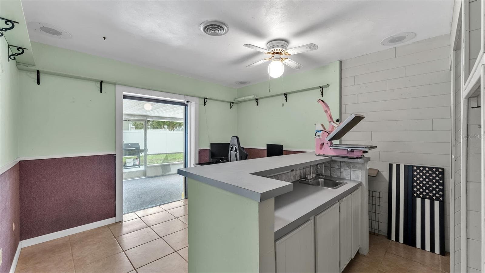 Single Family Residence at 1330 AUBURN ST, LAKELAND, photo 21 of 51