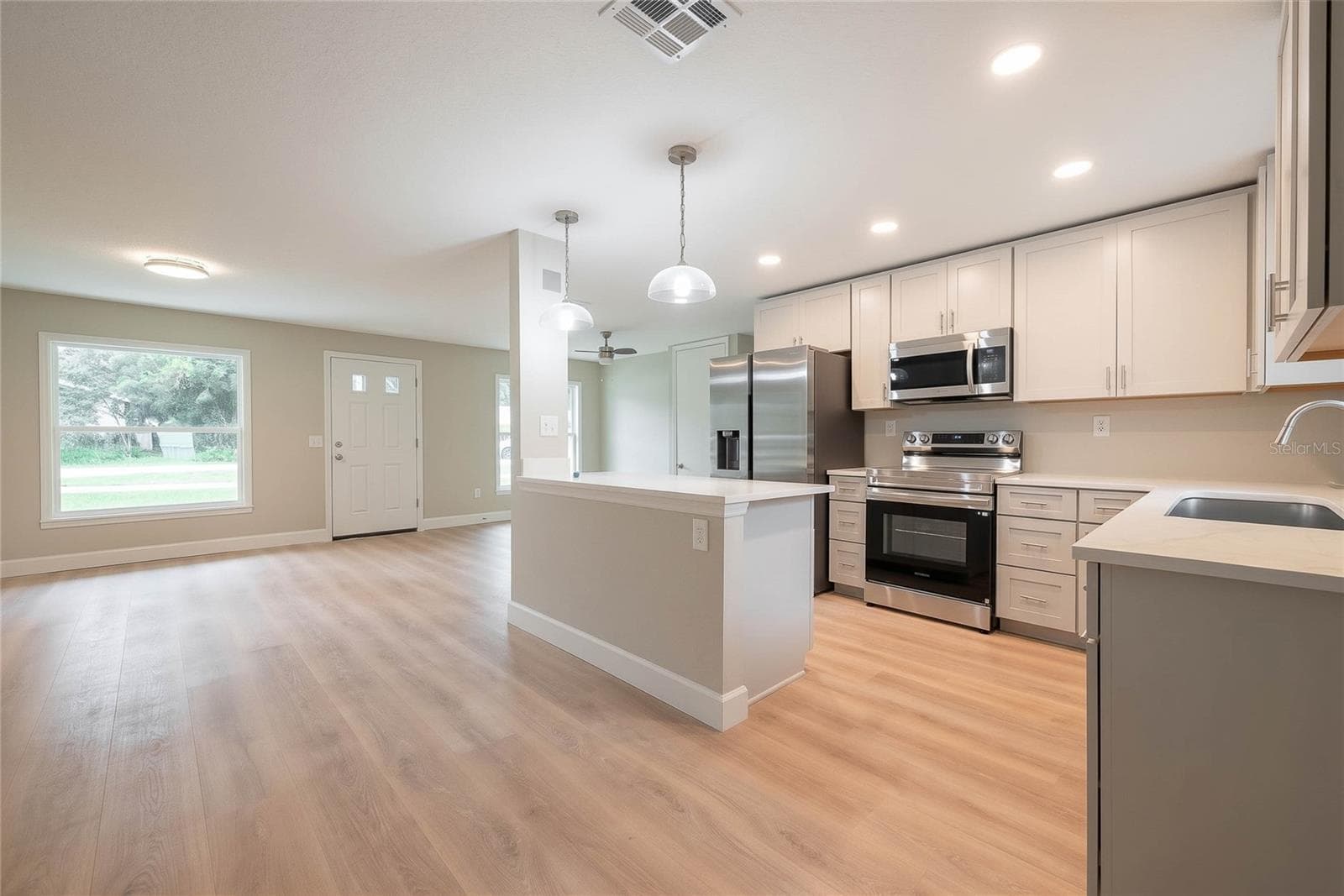 Single Family Residence at 341 E CITRUS ST, ALTAMONTE SPRINGS, photo 5 of 46