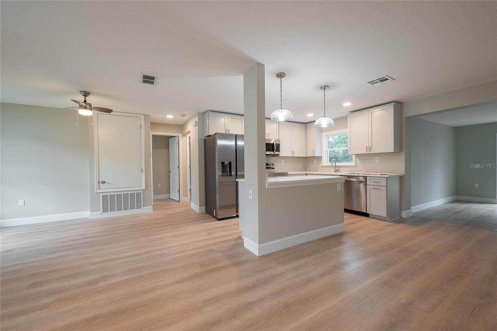 Single Family Residence at 341 E CITRUS ST, ALTAMONTE SPRINGS, photo 8 of 46