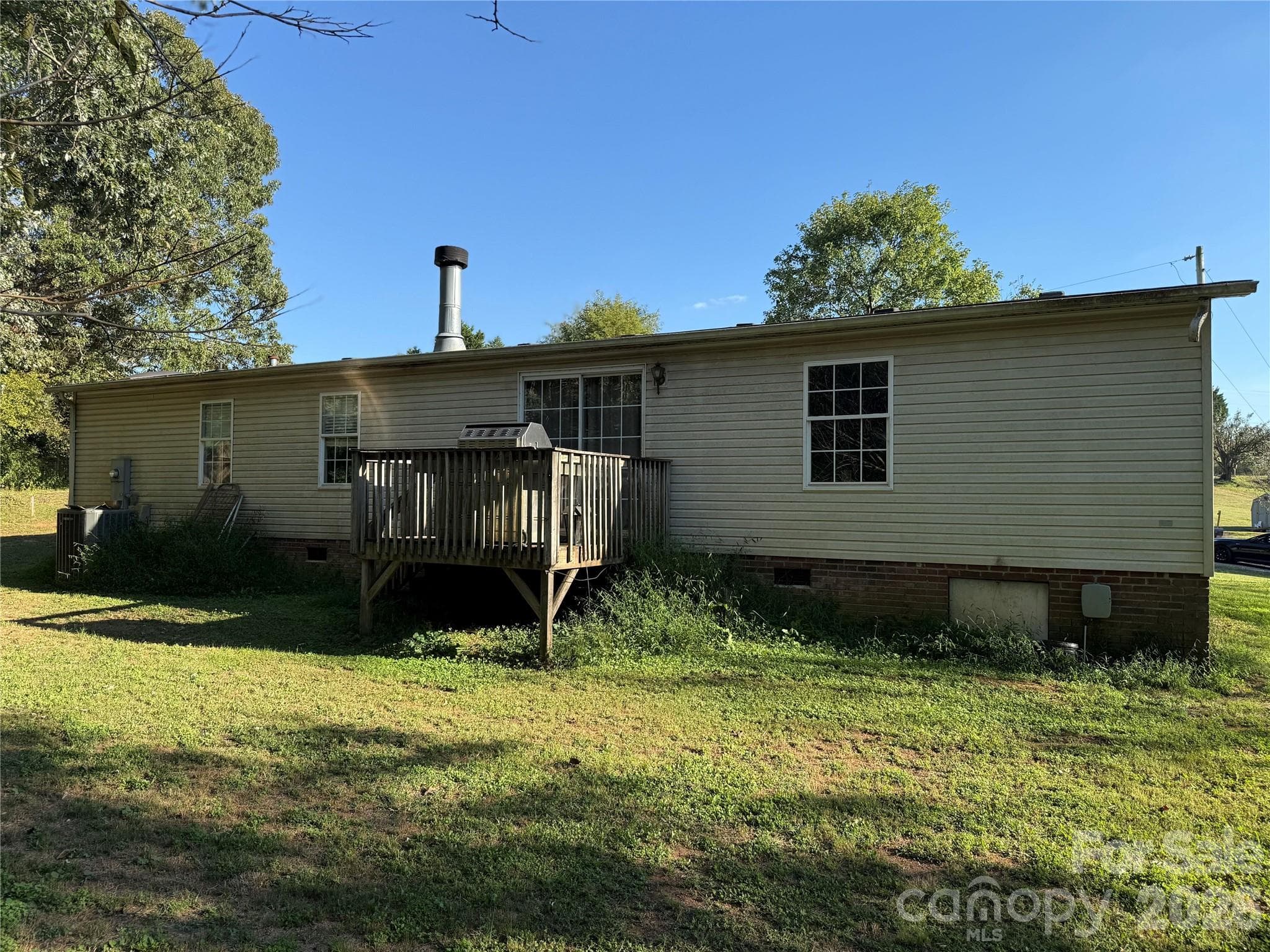 Single Family Residence at 142 Forest Grove Drive, Statesville, photo 3 of 31