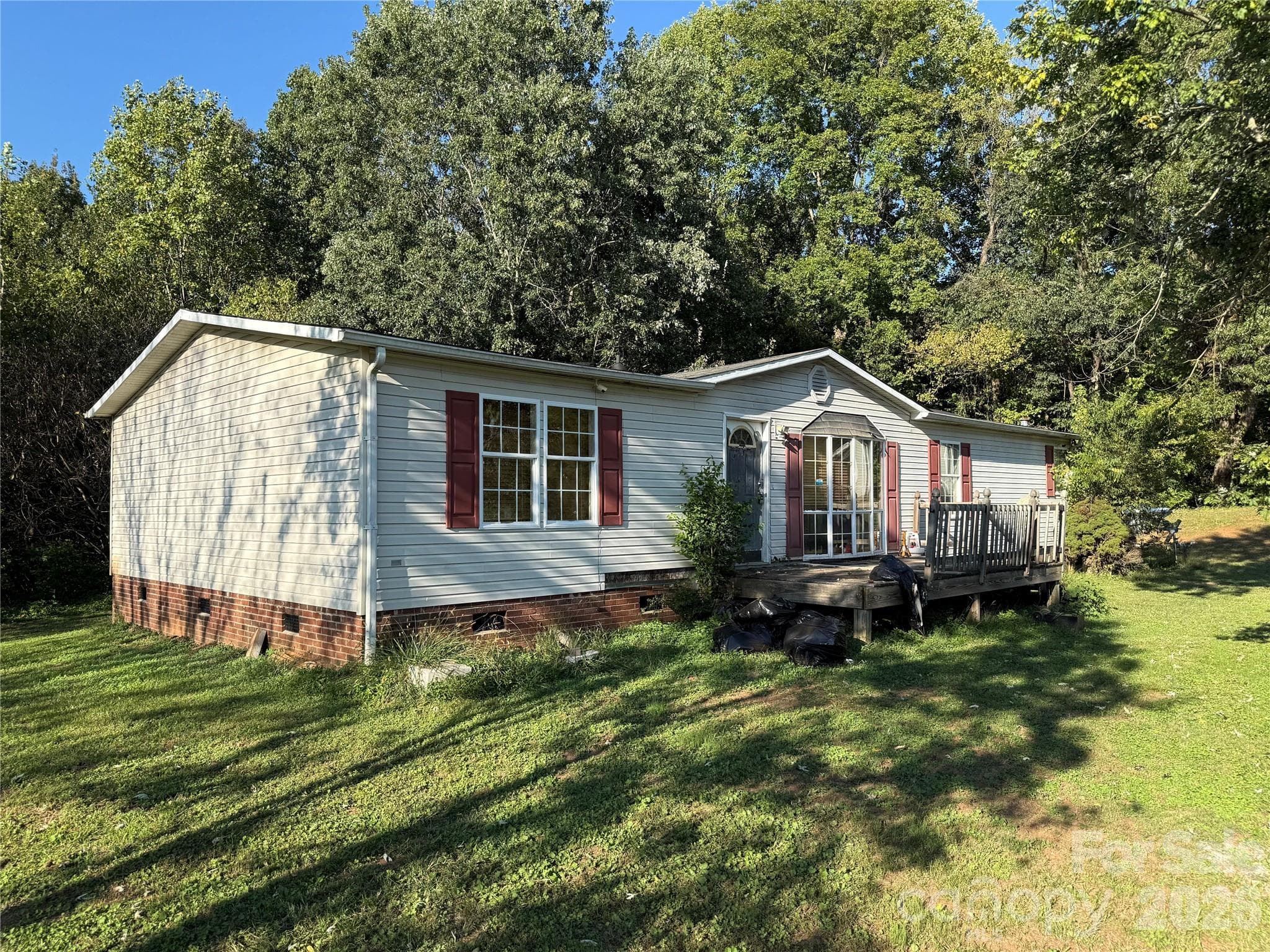 Single Family Residence at 142 Forest Grove Drive, Statesville, photo 5 of 31