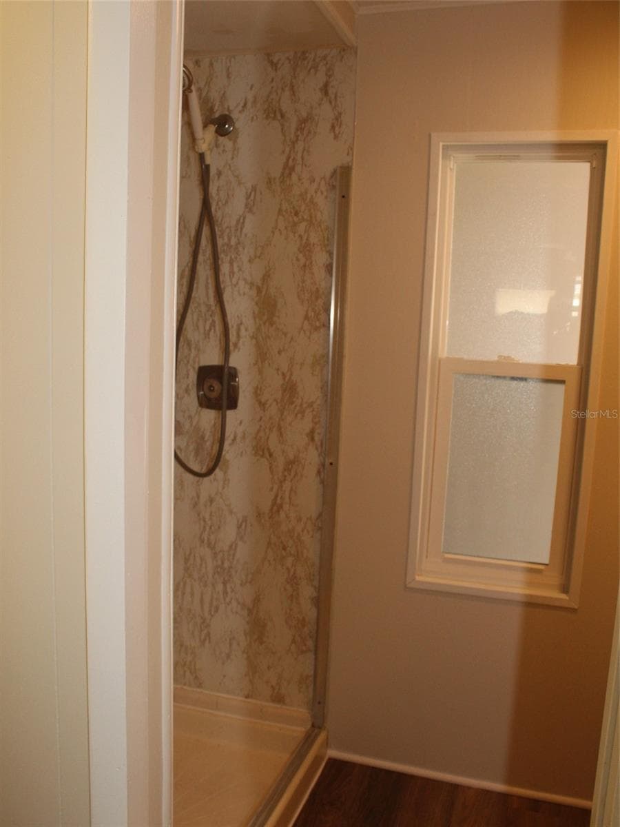Manufactured Home at 837 CANE PALM ST, LARGO, photo 15 of 25