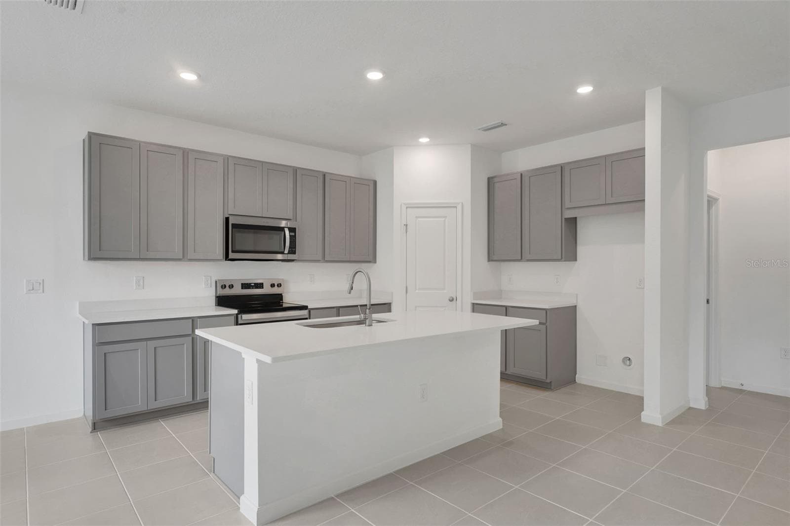 Single Family Residence at 1044 LUKE AVE, WINTER HAVEN, photo 15 of 26