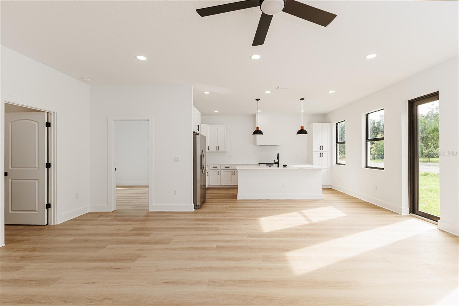 Single Family Residence at 2507 FAIRVIEW AVE, SEFFNER, photo 13 of 45