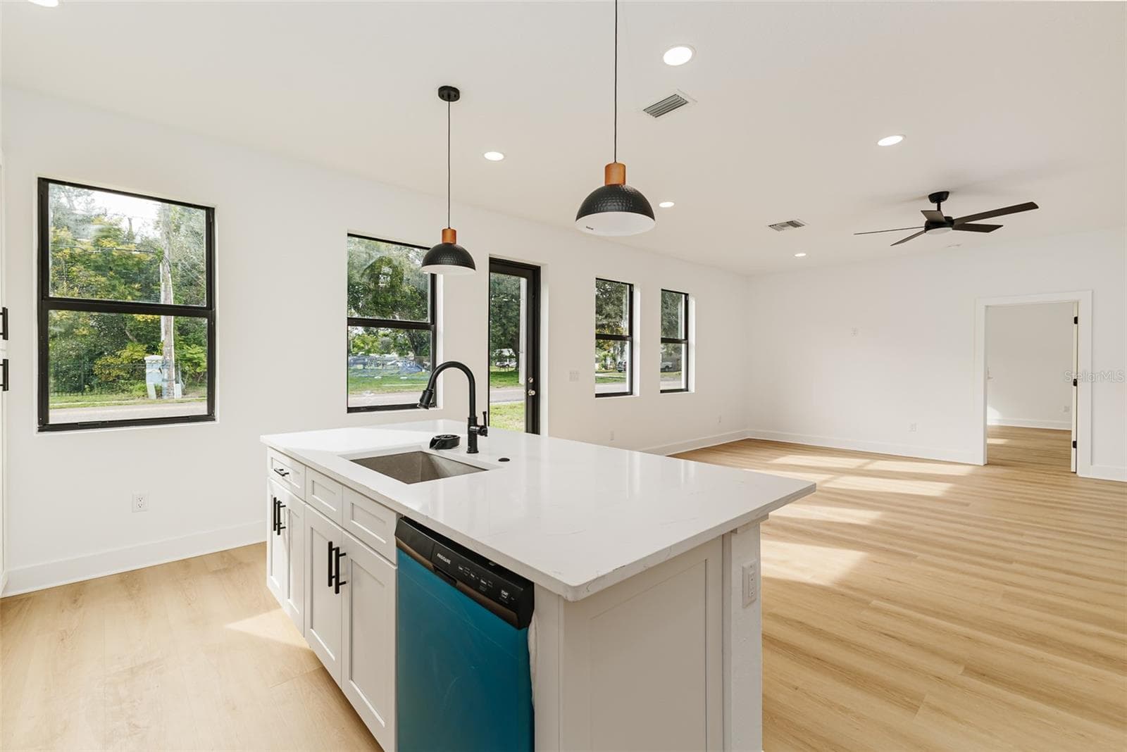 Single Family Residence at 2507 FAIRVIEW AVE, SEFFNER, photo 17 of 45