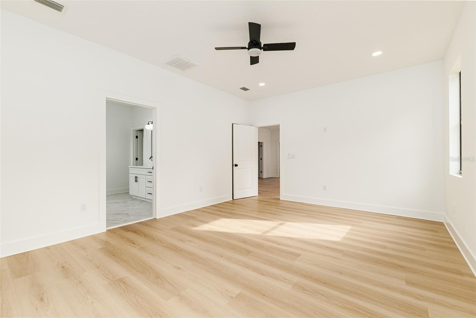 Single Family Residence at 2507 FAIRVIEW AVE, SEFFNER, photo 20 of 45