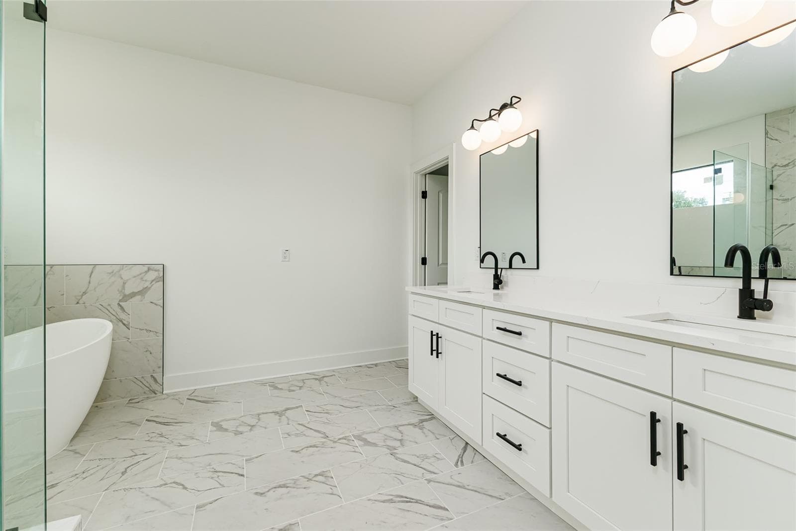 Single Family Residence at 2507 FAIRVIEW AVE, SEFFNER, photo 25 of 45