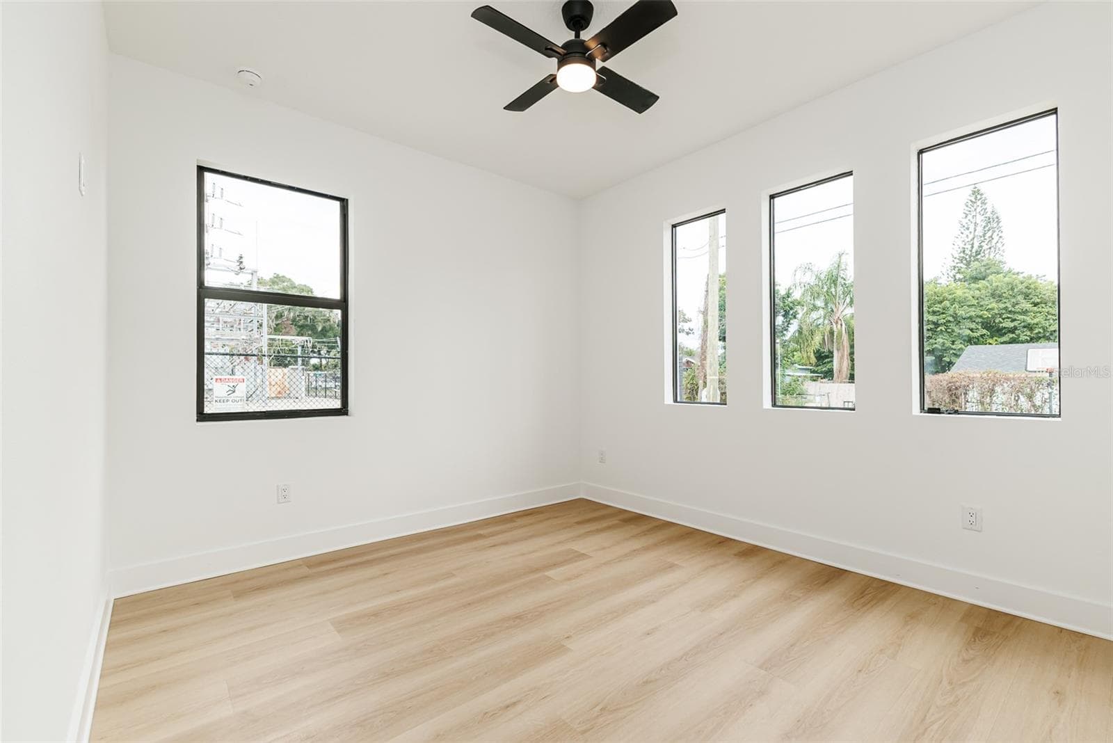 Single Family Residence at 2507 FAIRVIEW AVE, SEFFNER, photo 37 of 45