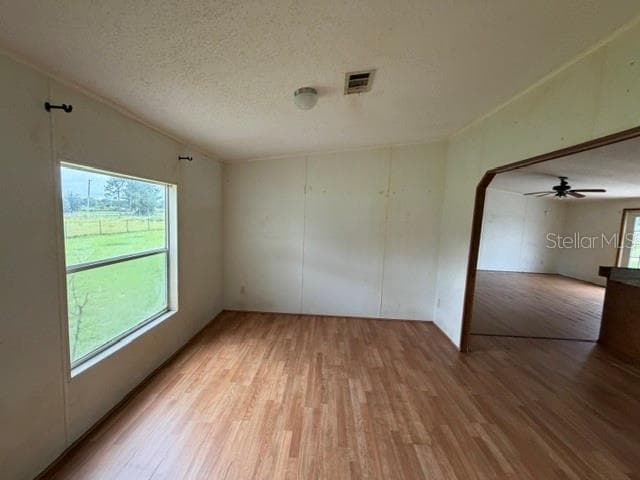 Manufactured Home at 314 SKYBLUE LN, AUBURNDALE, photo 4 of 21