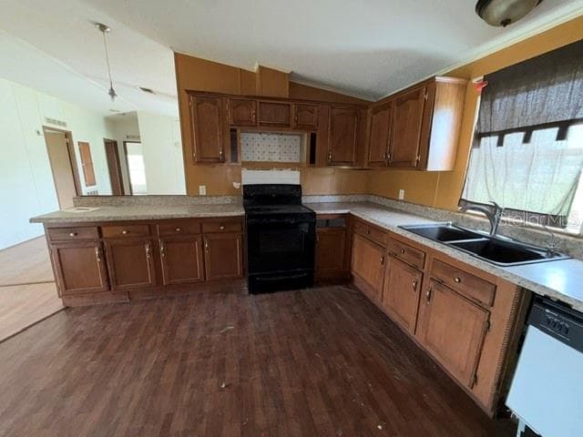 Manufactured Home at 314 SKYBLUE LN, AUBURNDALE, photo 9 of 21