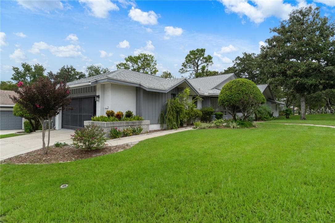 Single Family Residence at 8 W Winged Foot CT, HOMOSASSA FL 34446, Homosassa, photo 2 of 65