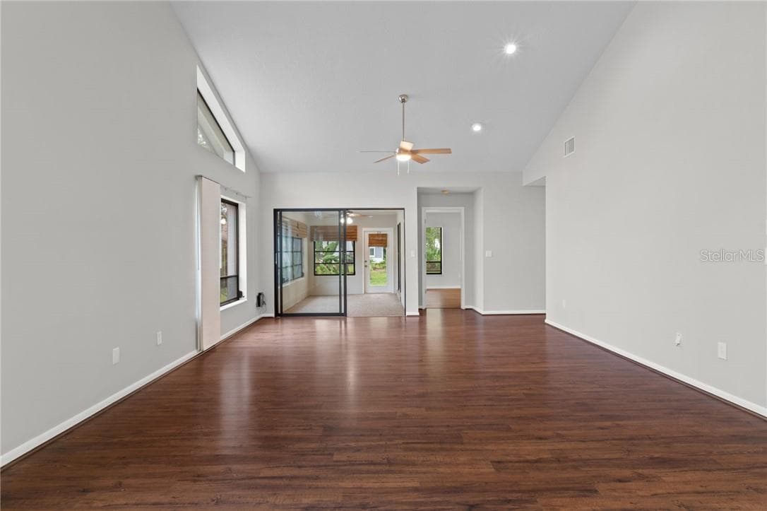 Single Family Residence at 8 W Winged Foot CT, HOMOSASSA FL 34446, Homosassa, photo 8 of 65