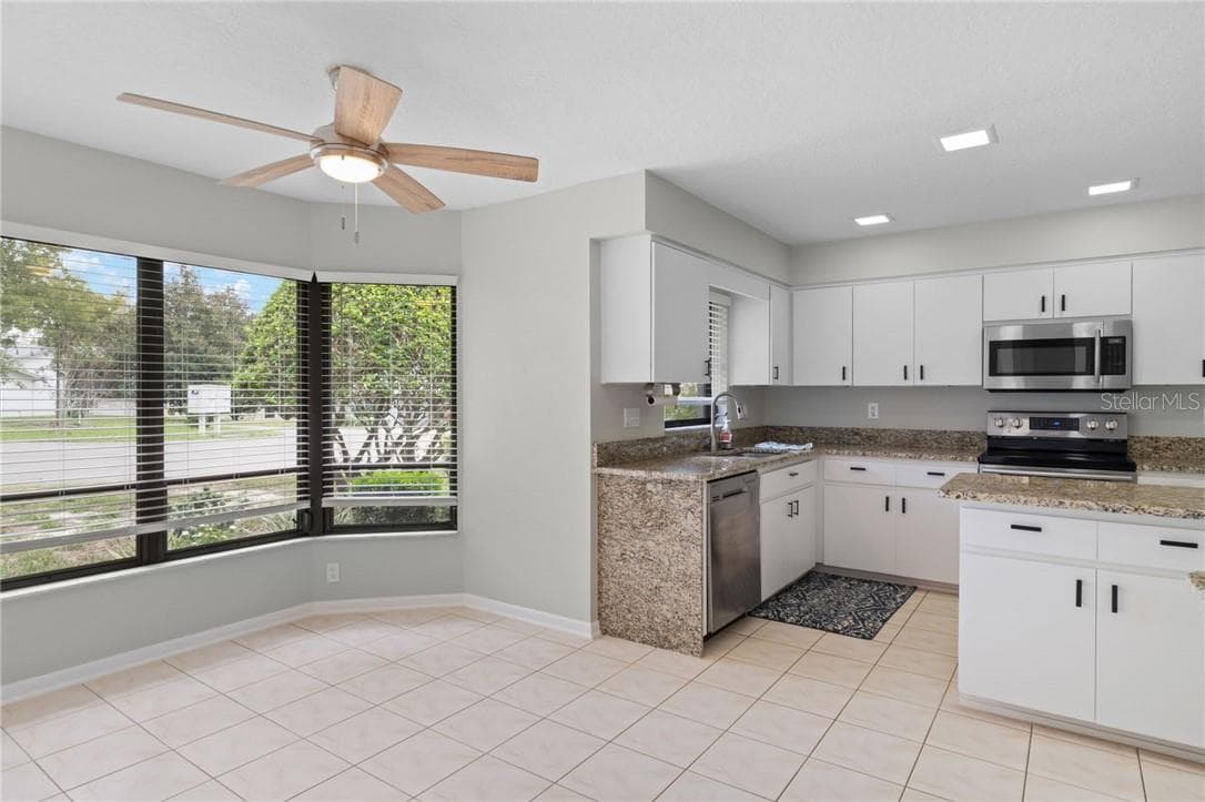 Single Family Residence at 8 W Winged Foot CT, HOMOSASSA FL 34446, Homosassa, photo 16 of 65