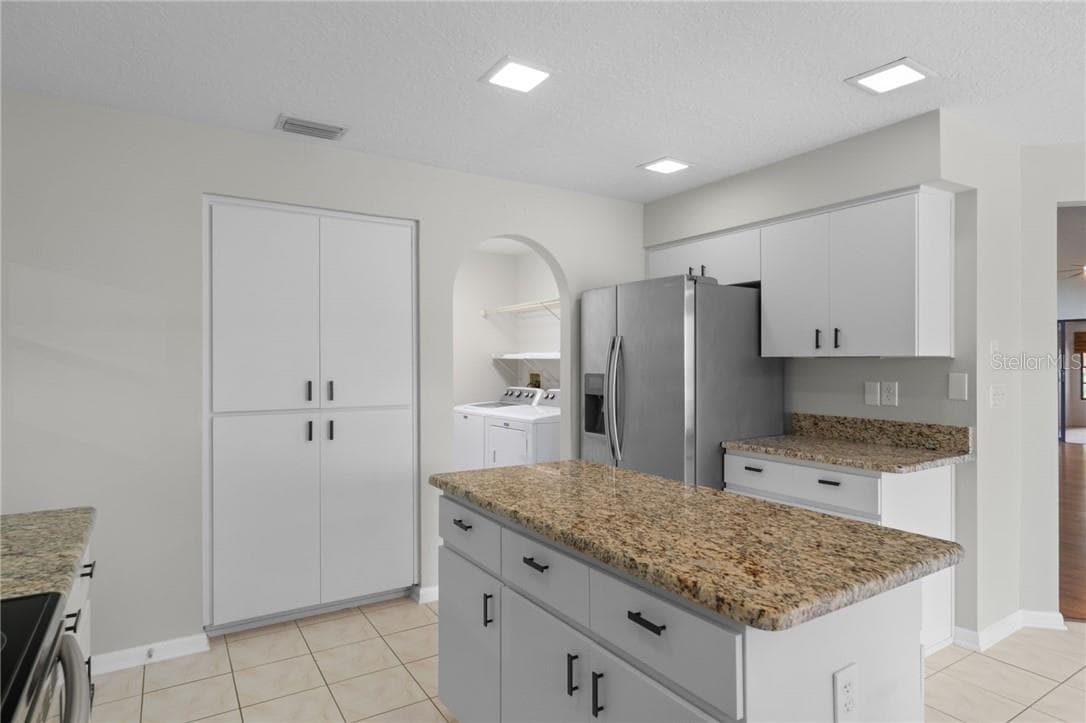Single Family Residence at 8 W Winged Foot CT, HOMOSASSA FL 34446, Homosassa, photo 21 of 65