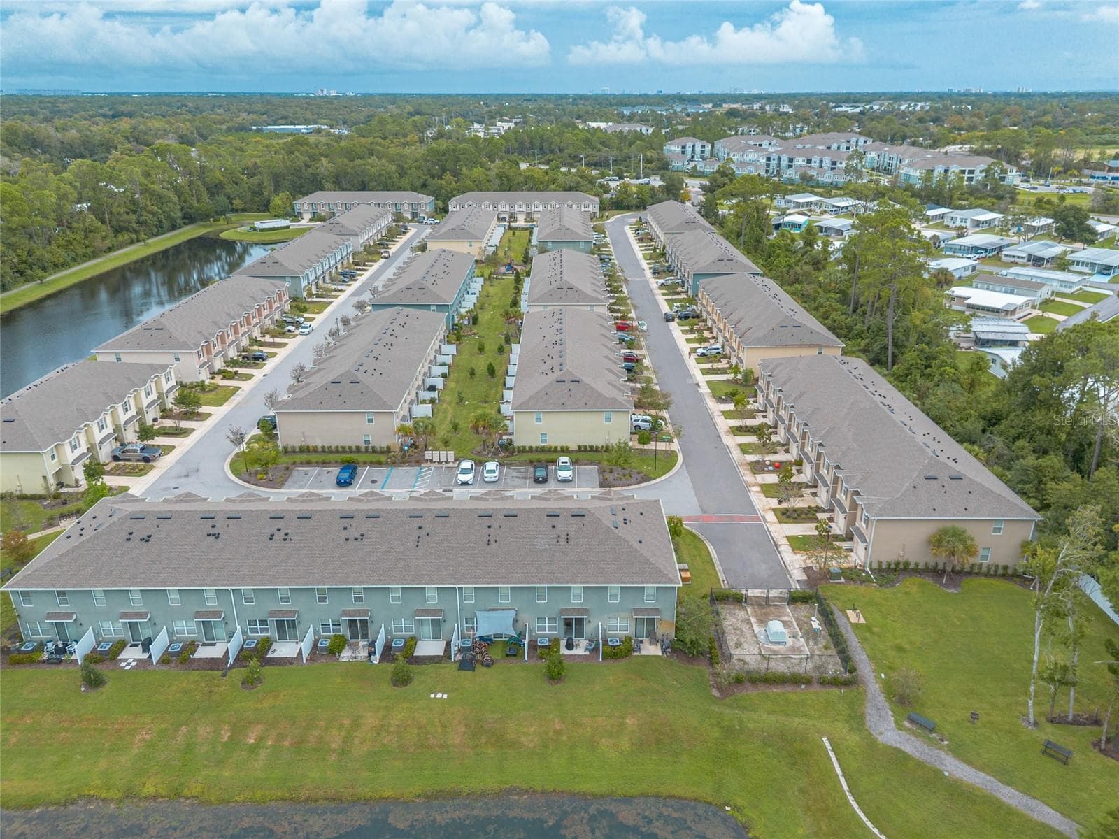 Townhouse at 84 BELLA LAGO CIR, PORT ORANGE, photo 37 of 48