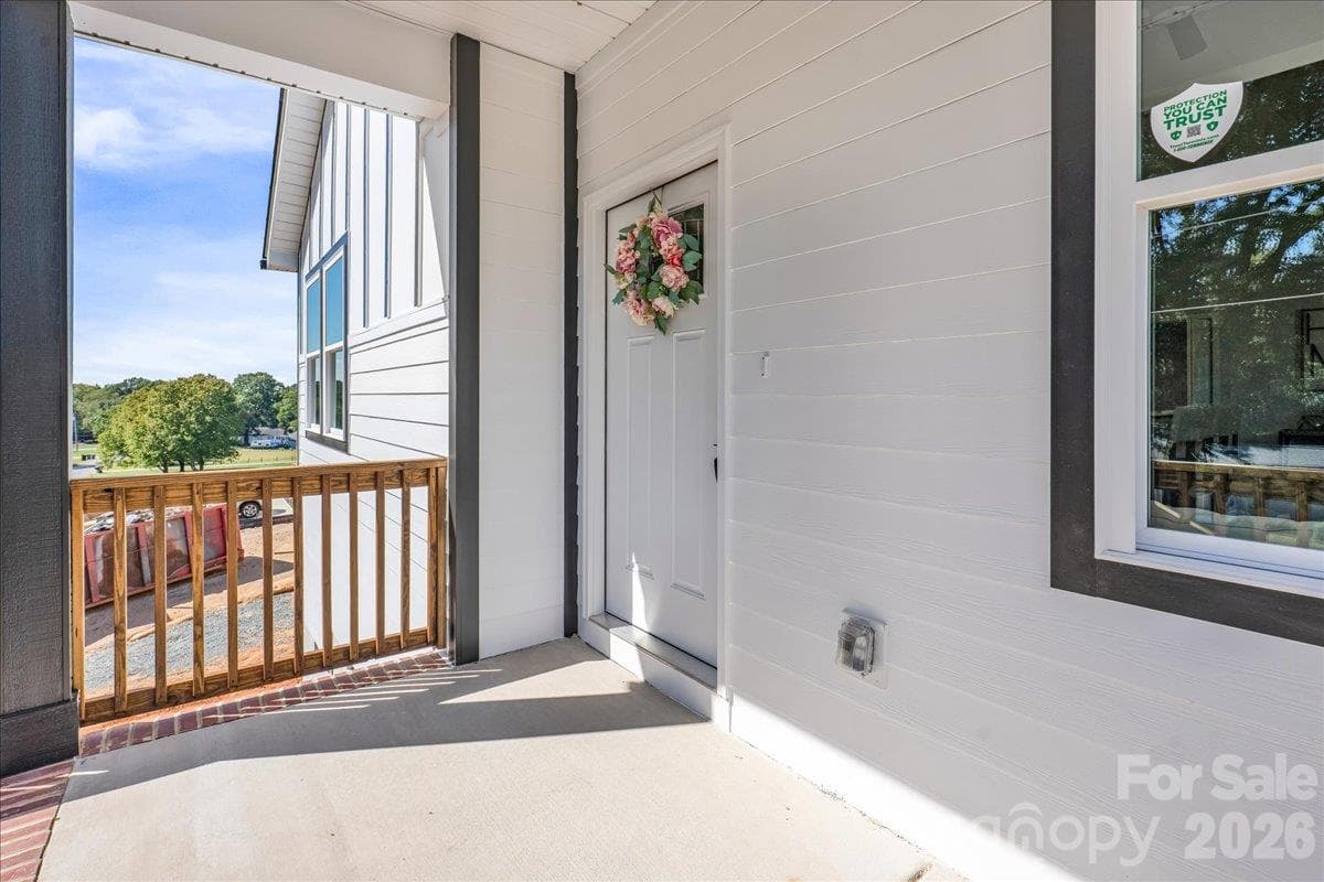 Single Family Residence at 804 Evergreen Avenue, Kannapolis, photo 5 of 32