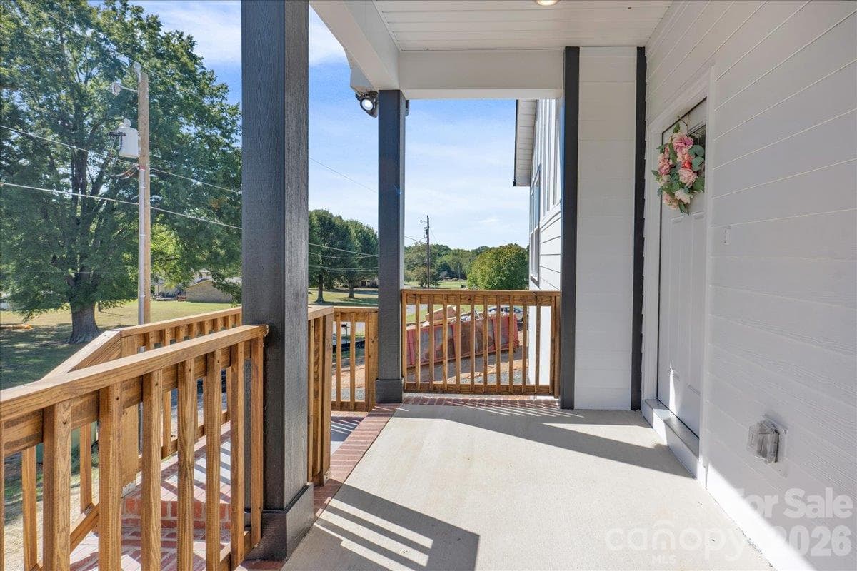 Single Family Residence at 804 Evergreen Avenue, Kannapolis, photo 6 of 32