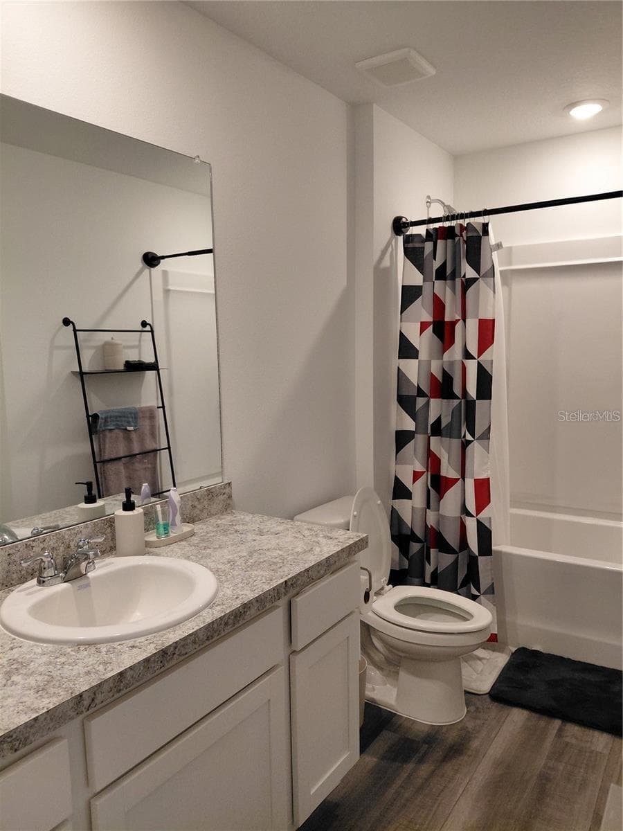 Master bathroom - 14947 PISA PKWY, DADE CITY