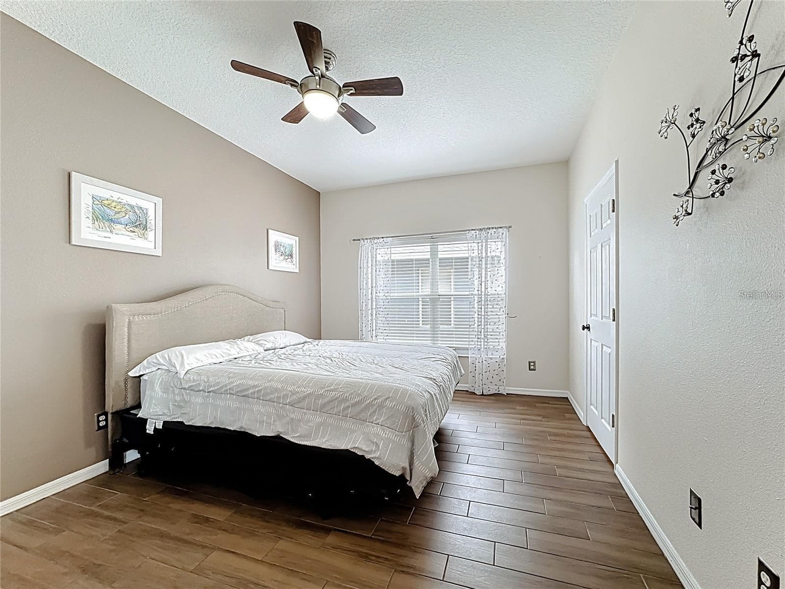 Single Family Residence at 302 JULLIARD BLVD, DAVENPORT, photo 13 of 33