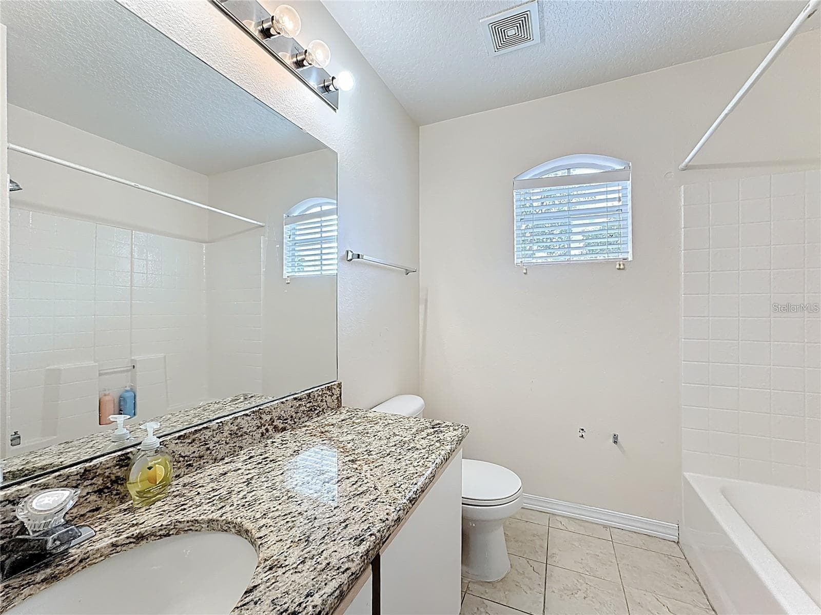 Single Family Residence at 302 JULLIARD BLVD, DAVENPORT, photo 22 of 33