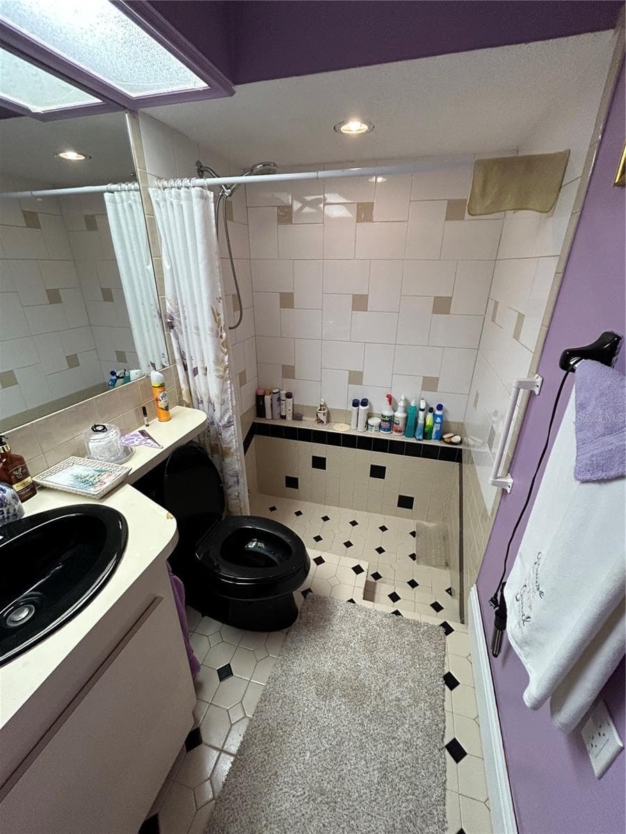 Bathroom 1 - 10735 110TH LANE, LARGO