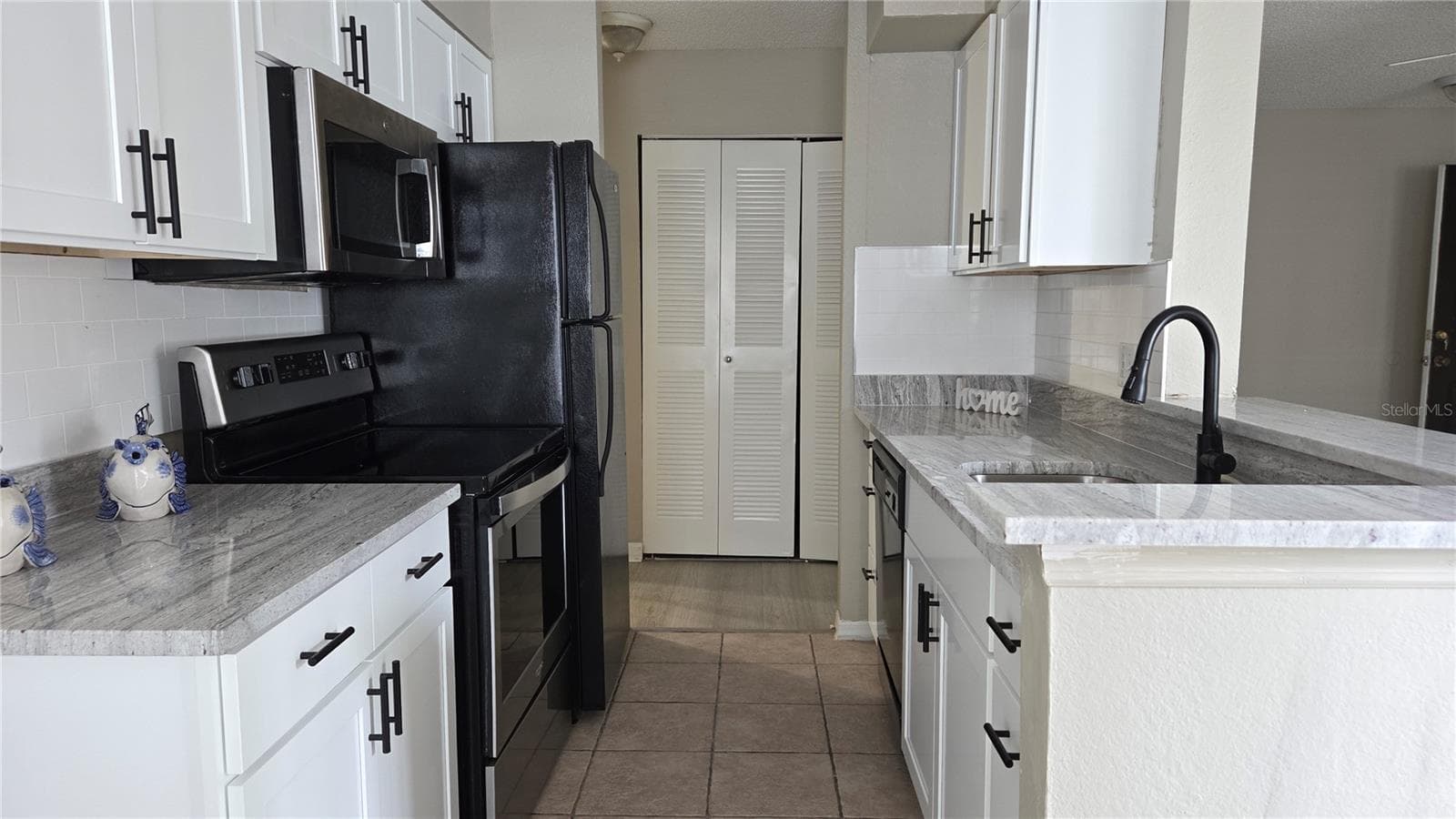 Condominium at 1079 S HIAWASSEE RD #1113, ORLANDO, photo 12 of 29