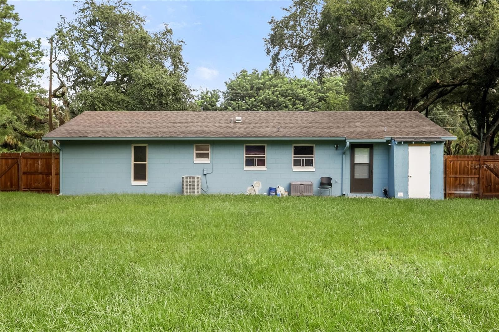 Single Family Residence at 7008 HOLLY ST, MOUNT DORA, photo 27 of 33