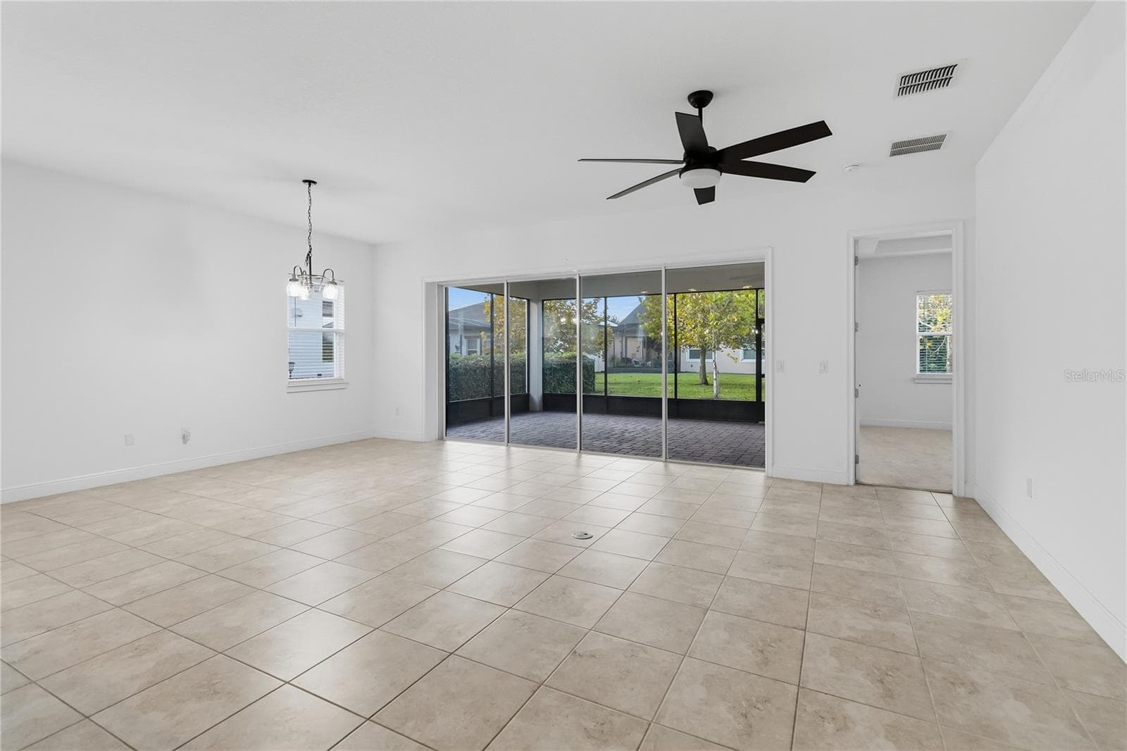 Single Family Residence at 4918 DRAWDY CT, ST CLOUD, photo 12 of 44