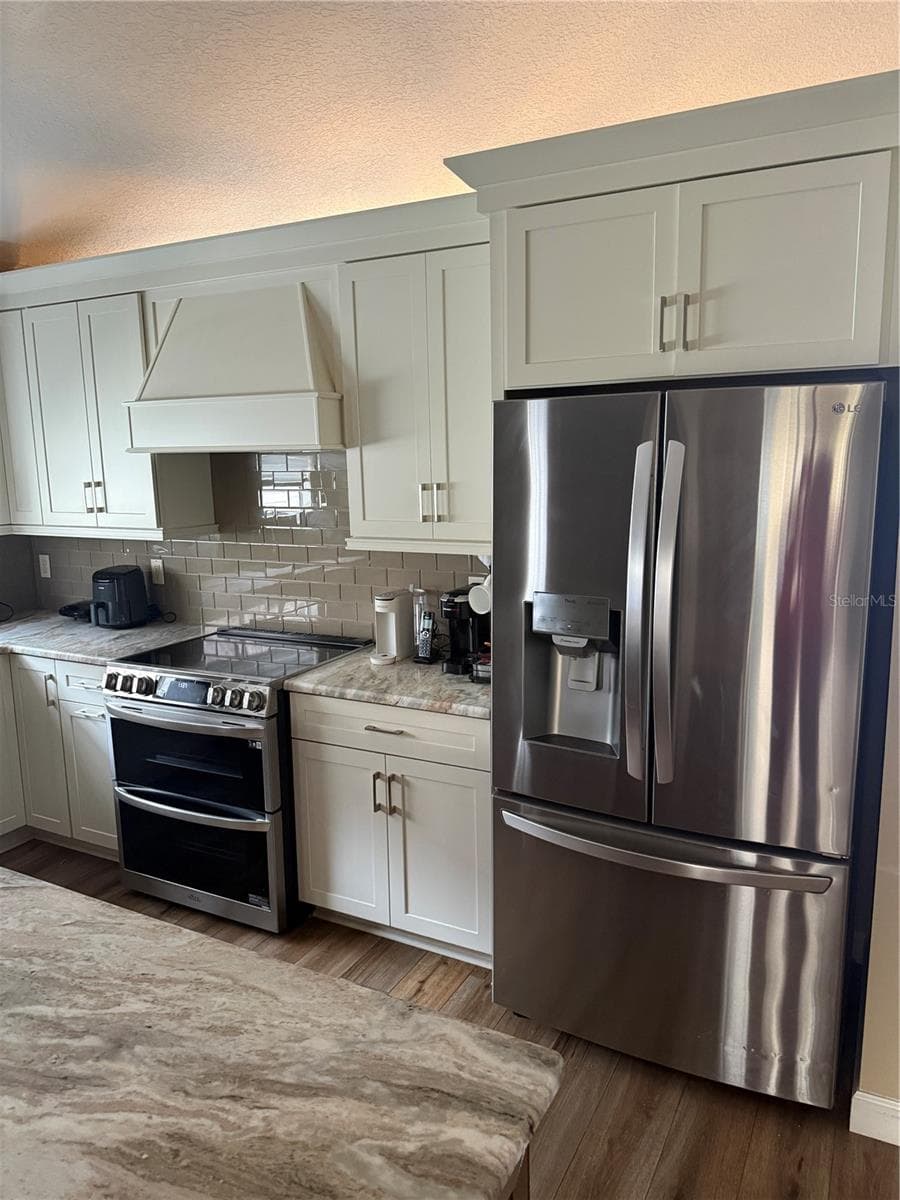 Single Family Residence at 24907 CRANES ROOST CIR, LEESBURG, photo 14 of 38
