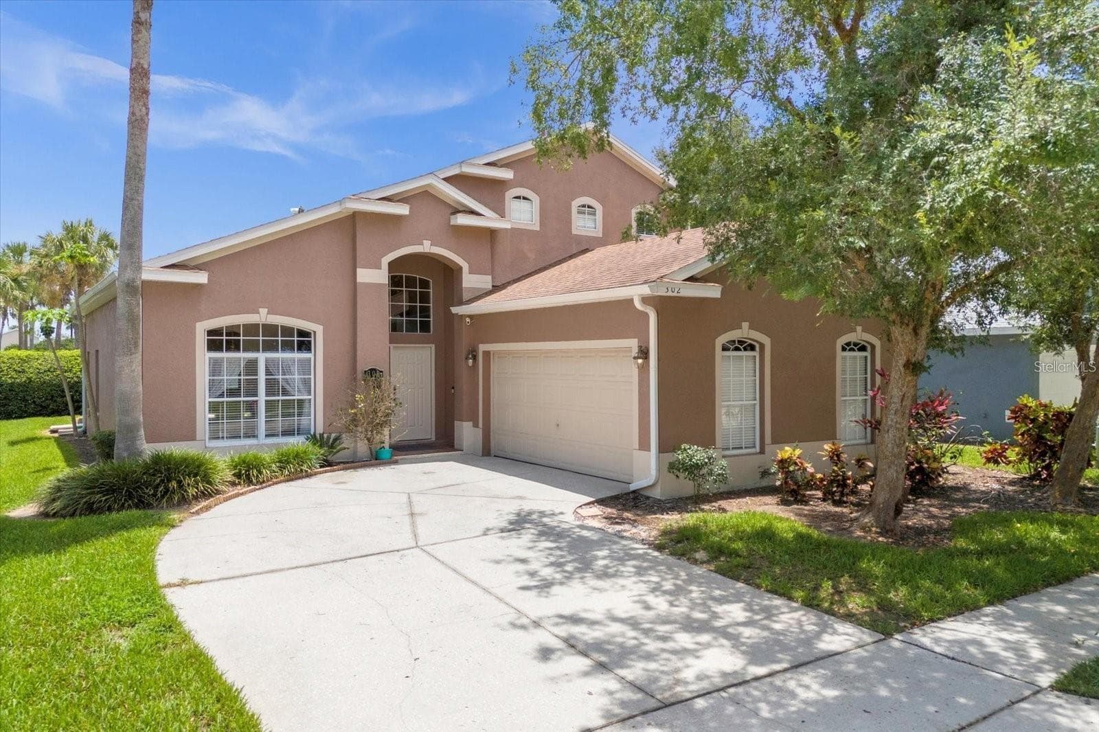 302 JULLIARD BLVD