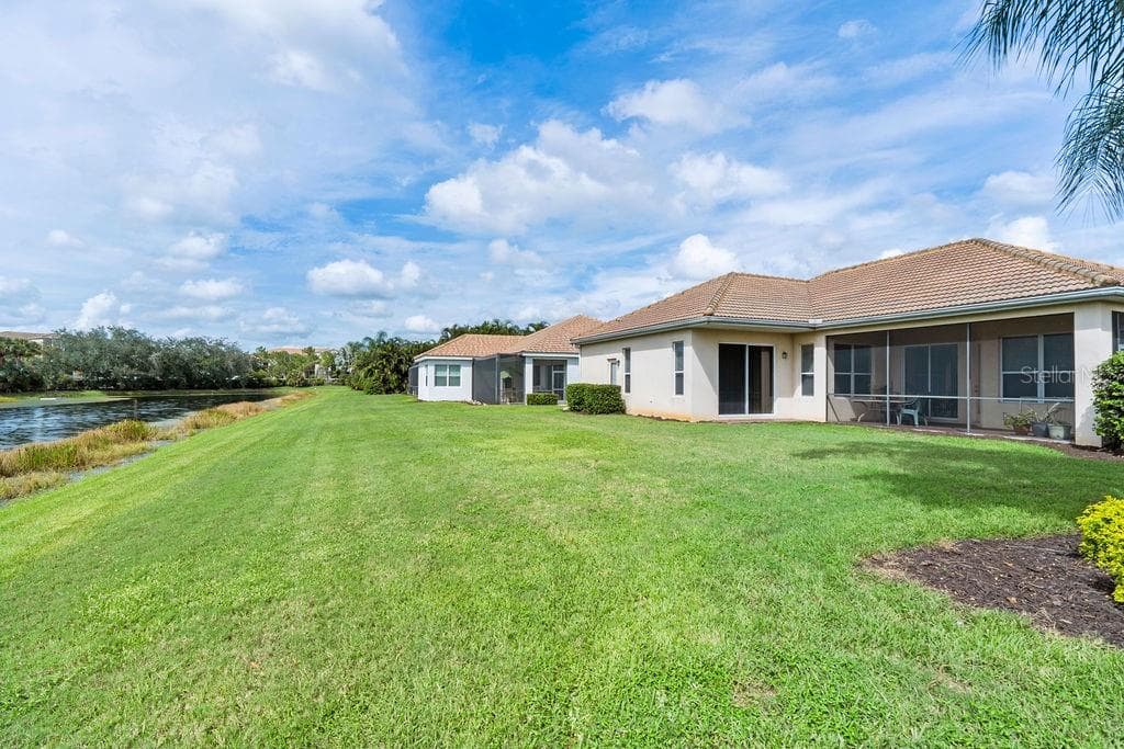 Single Family Residence at 522 RIVER CRANE ST, BRADENTON, photo 7 of 37