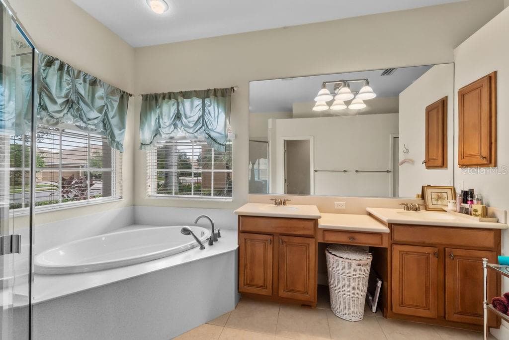 Single Family Residence at 522 RIVER CRANE ST, BRADENTON, photo 26 of 37