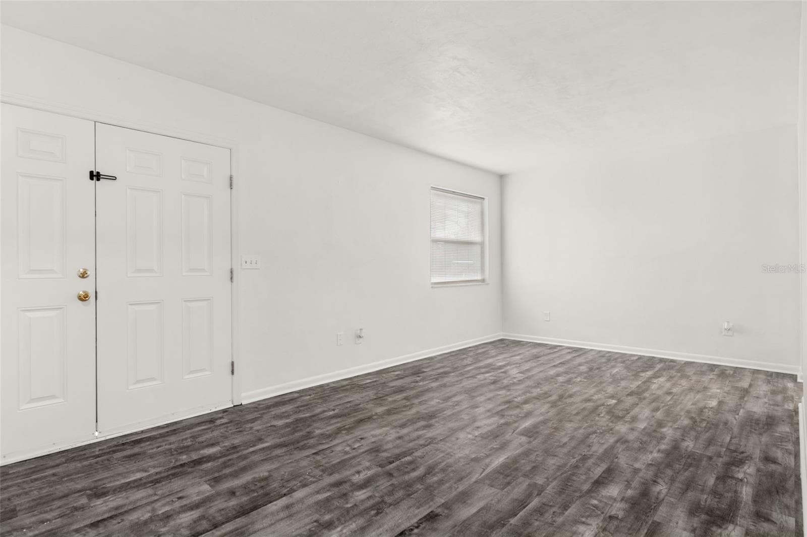 Living Room - 7121 CATALINA ST, SPRING HILL