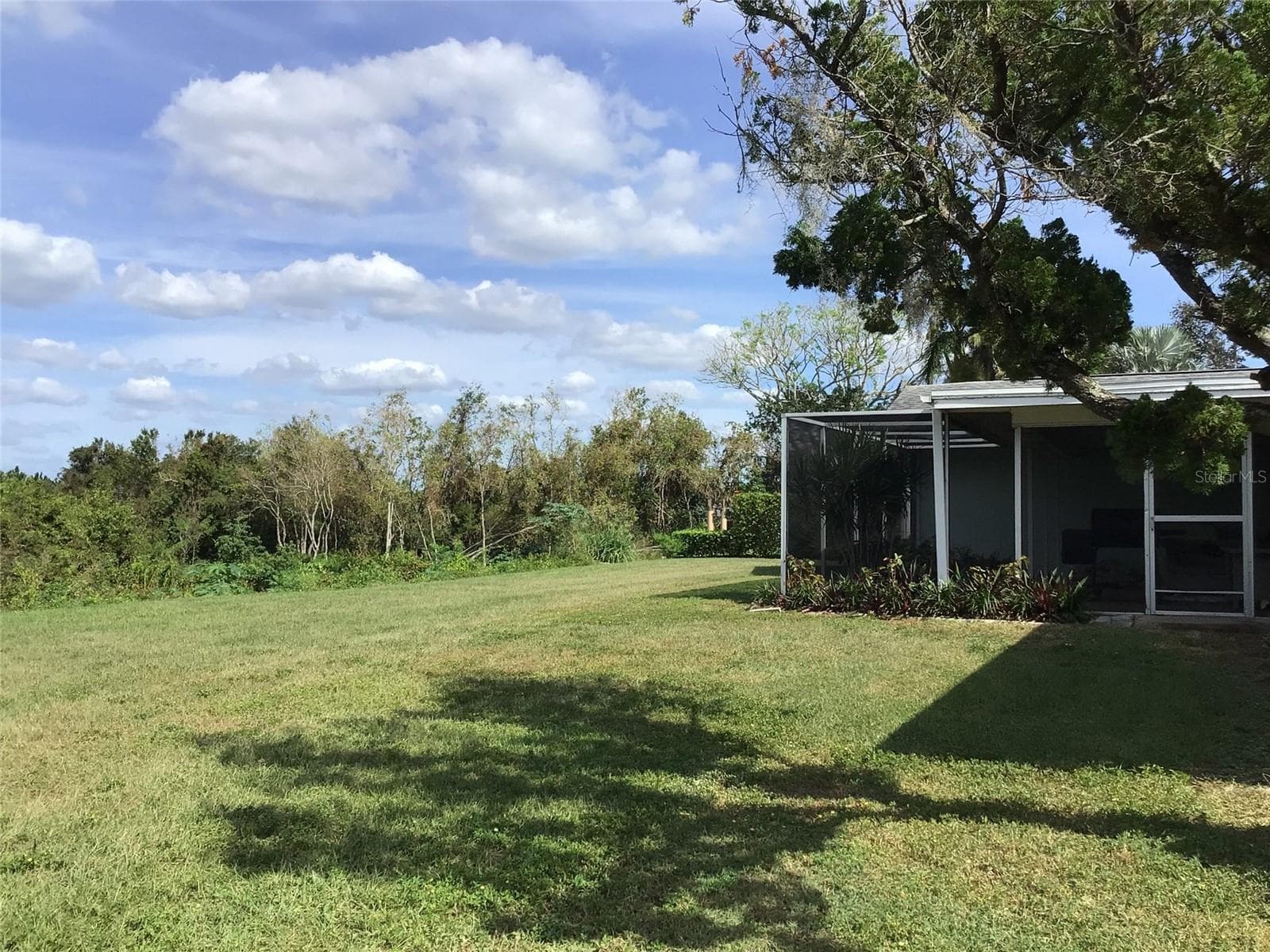 Single Family Residence at 1304 ALAMEDA AVE, CLEARWATER, photo 3 of 39