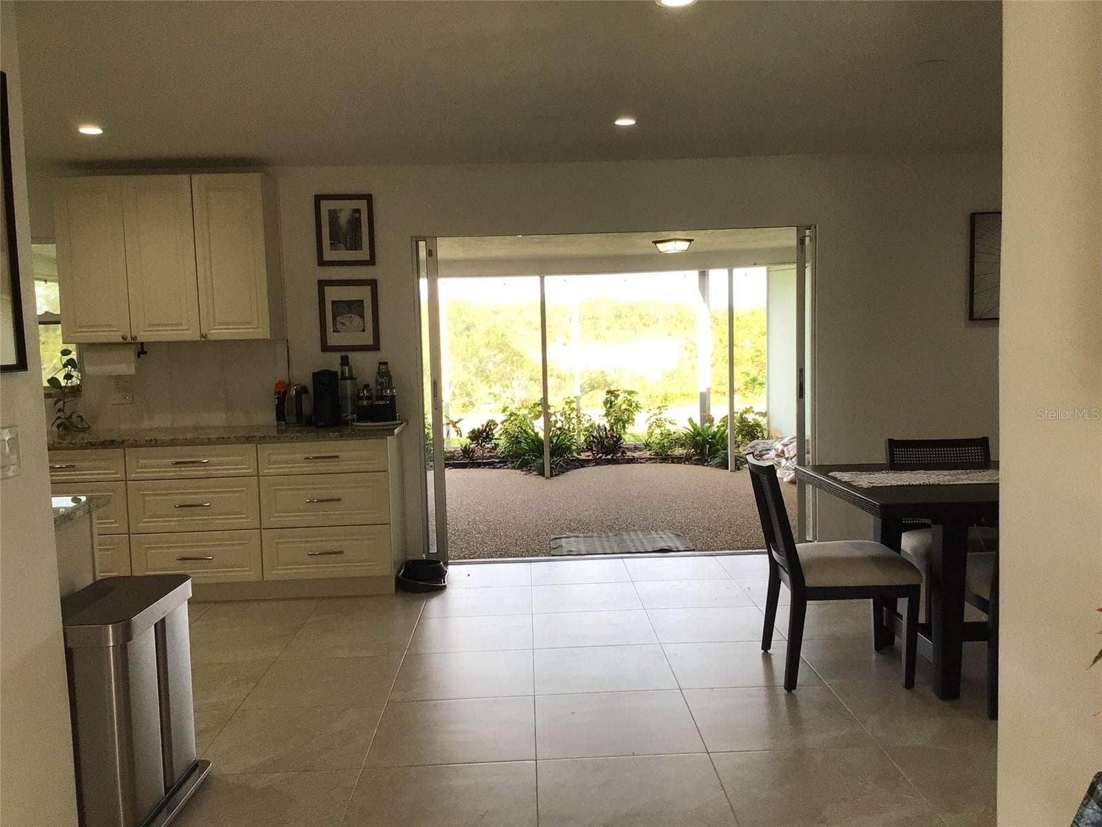 Single Family Residence at 1304 ALAMEDA AVE, CLEARWATER, photo 8 of 39
