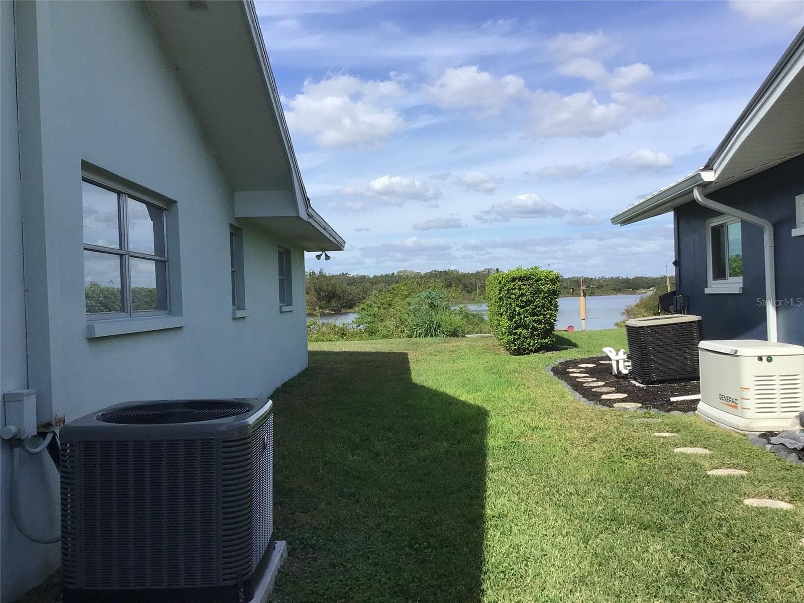 Single Family Residence at 1304 ALAMEDA AVE, CLEARWATER, photo 23 of 39