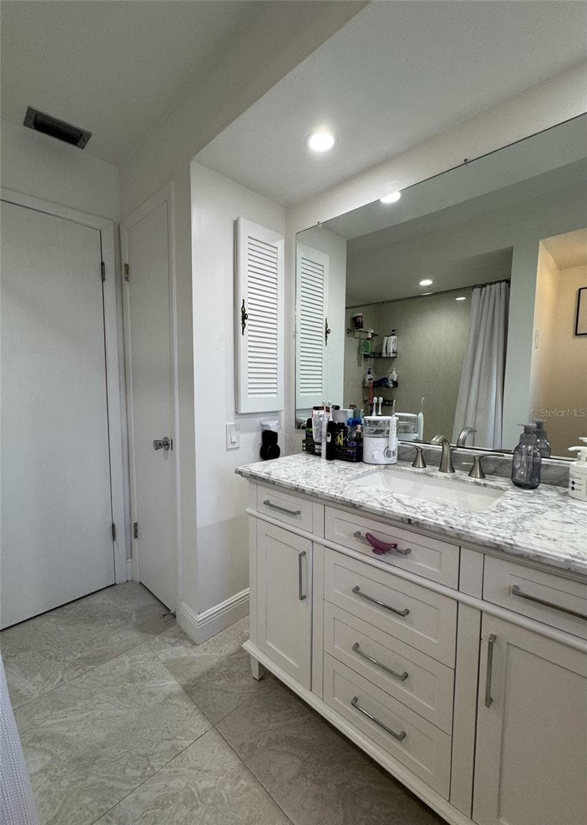 Single Family Residence at 1304 ALAMEDA AVE, CLEARWATER, photo 30 of 39