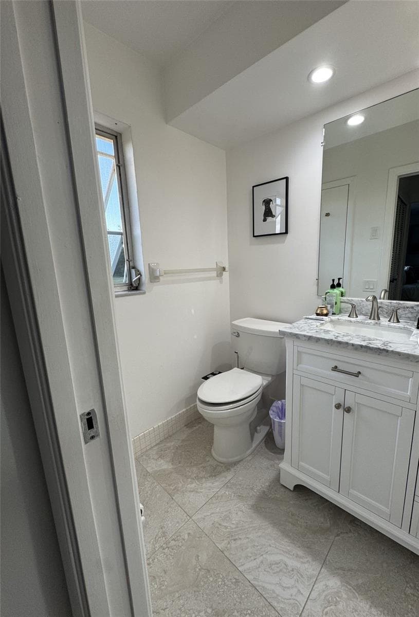 Single Family Residence at 1304 ALAMEDA AVE, CLEARWATER, photo 33 of 39