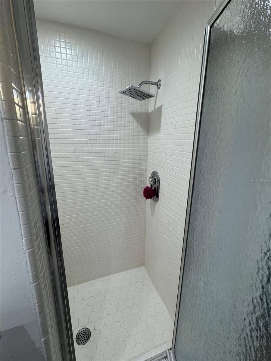 Single Family Residence at 1304 ALAMEDA AVE, CLEARWATER, photo 34 of 39