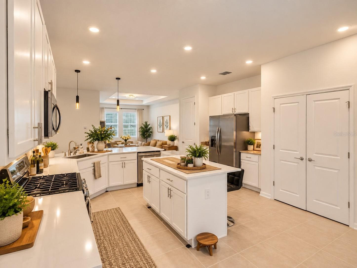 Single Family Residence at 2155 RIDER RAIN LN, APOPKA, photo 5 of 39