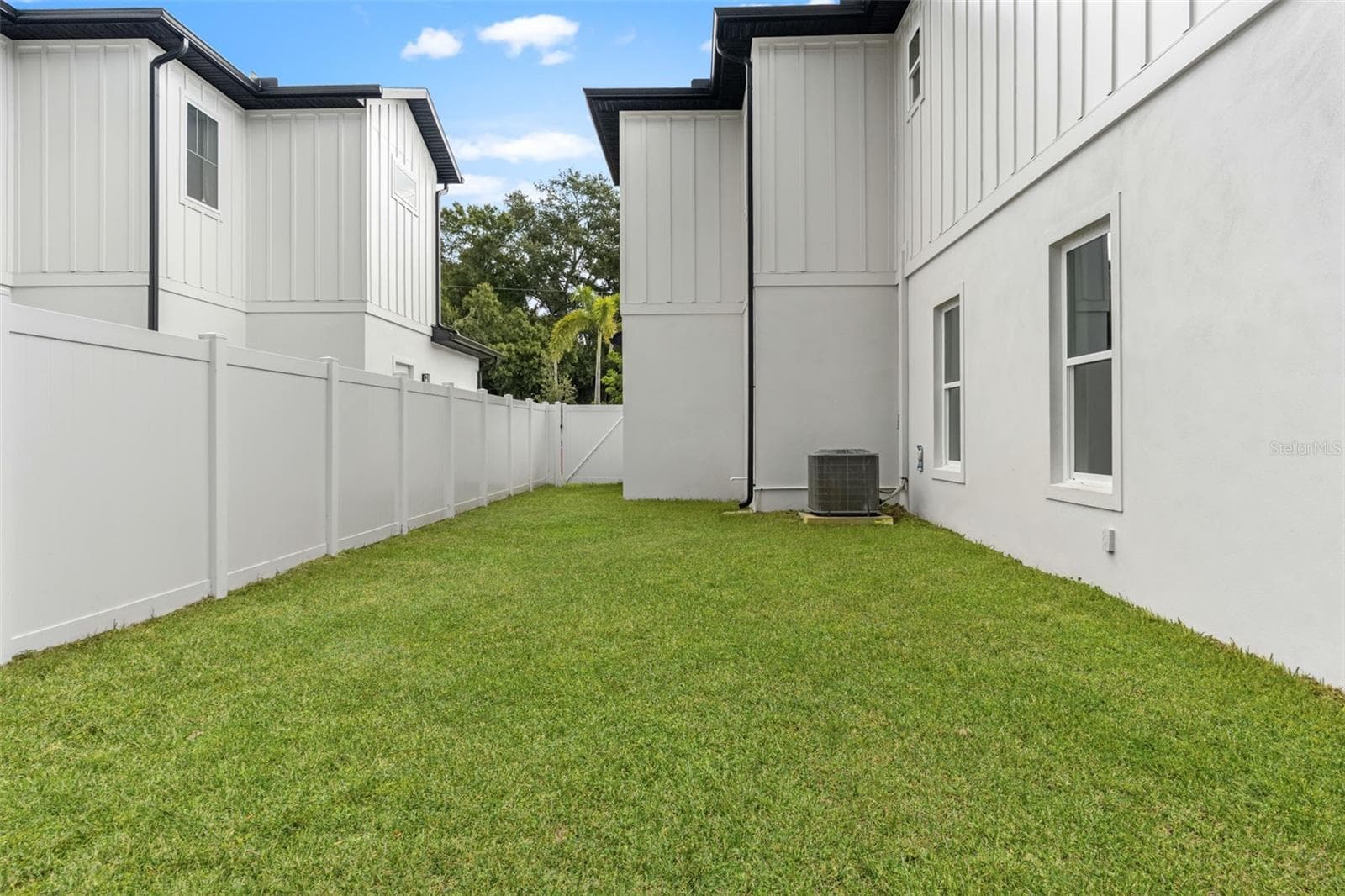 Huge side yard - 10154 HODSON PL, SEMINOLE