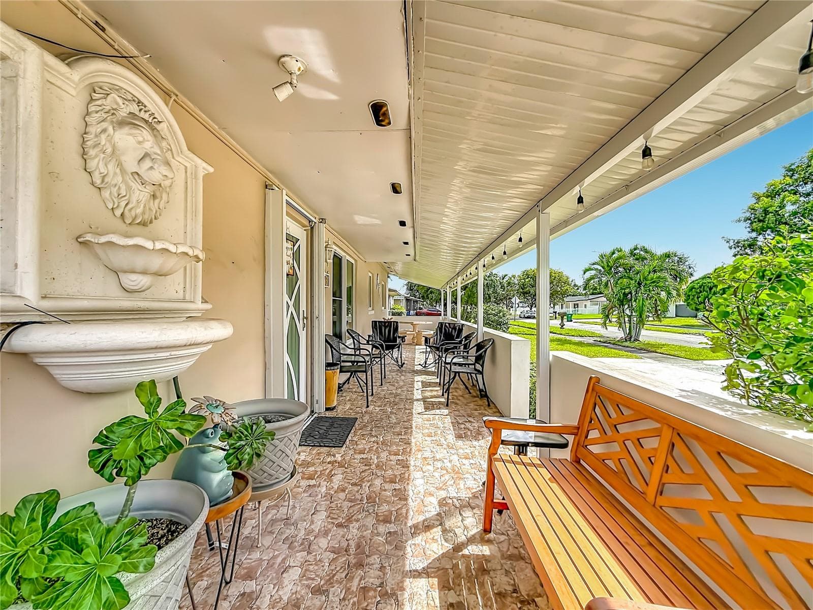 Single Family Residence at 19731 NW 33RD AVE, MIAMI GARDENS, photo 6 of 47