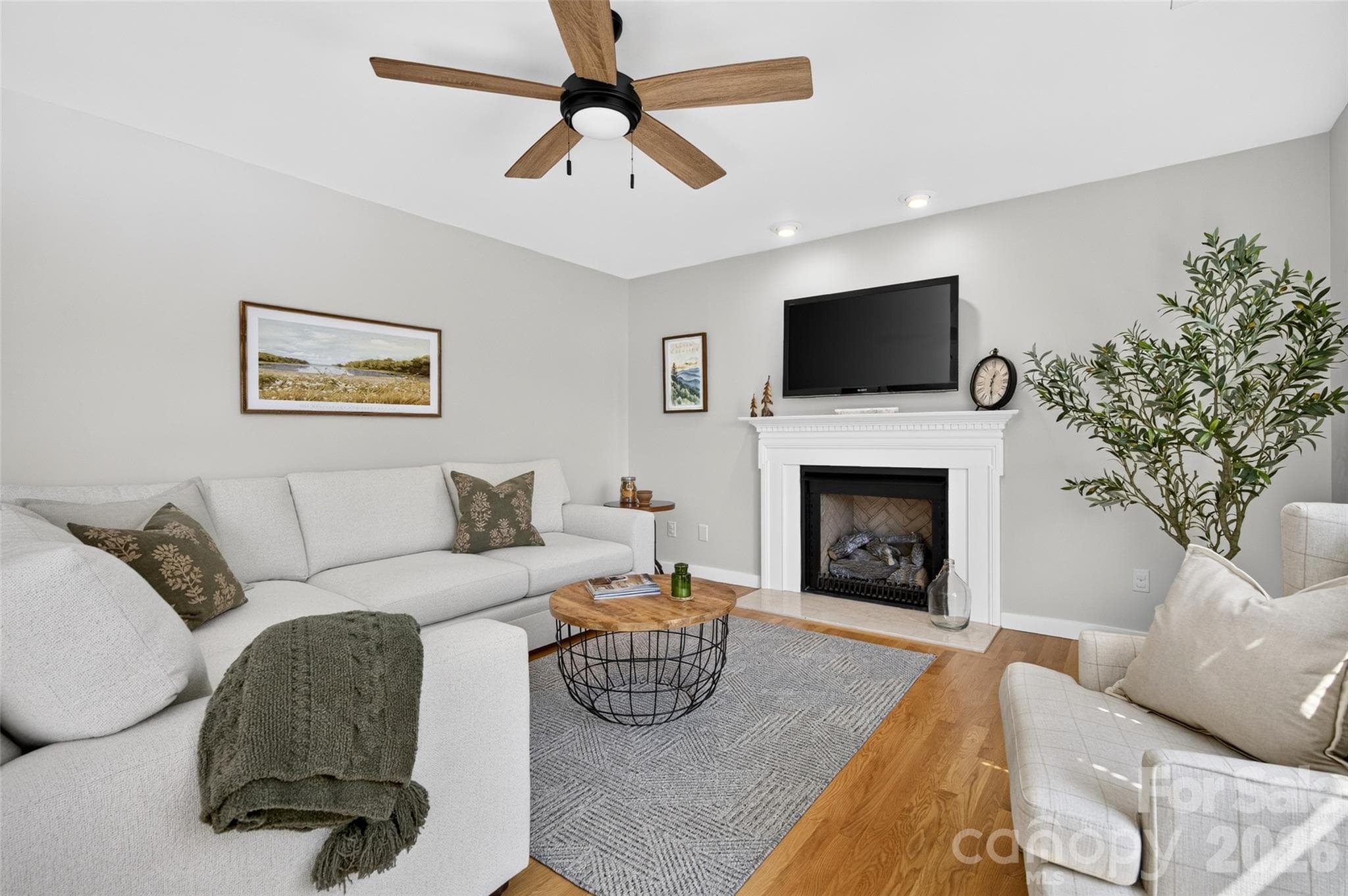 Cozy Family Room with fireplace - 171 Pleasant Drive, Statesville