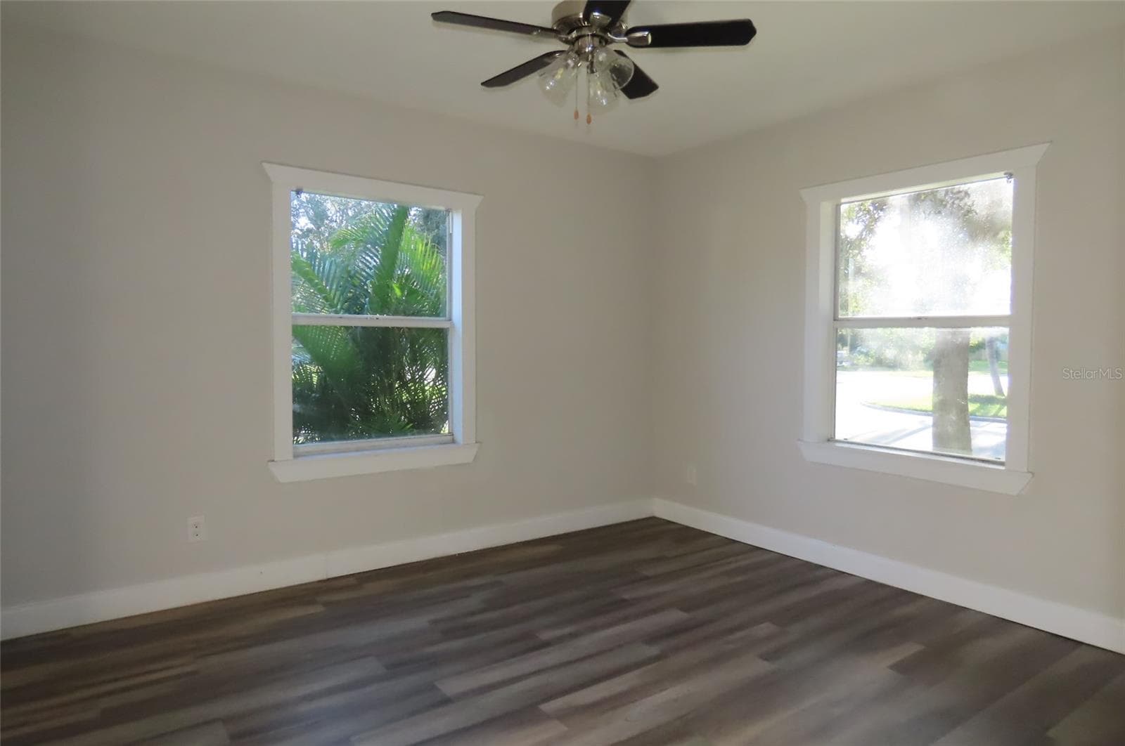 Single Family Residence at 101 N GLENWOOD AVE, CLEARWATER, photo 4 of 21