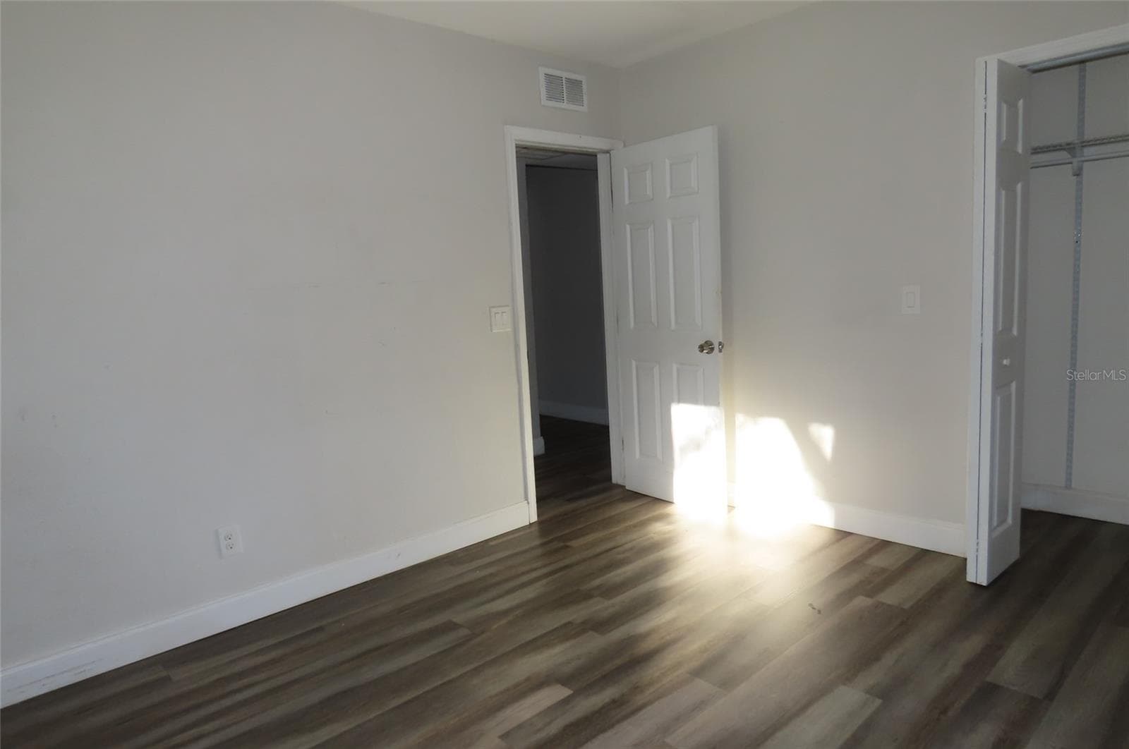 Single Family Residence at 101 N GLENWOOD AVE, CLEARWATER, photo 5 of 21