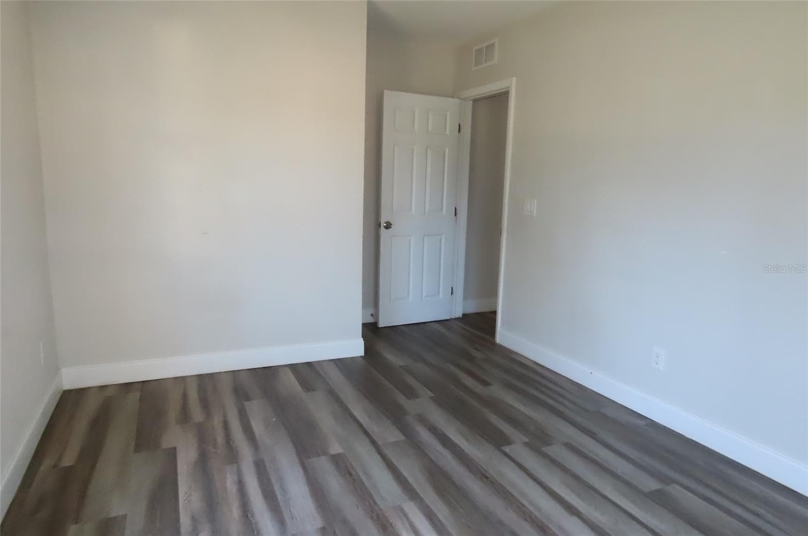 Single Family Residence at 101 N GLENWOOD AVE, CLEARWATER, photo 7 of 21
