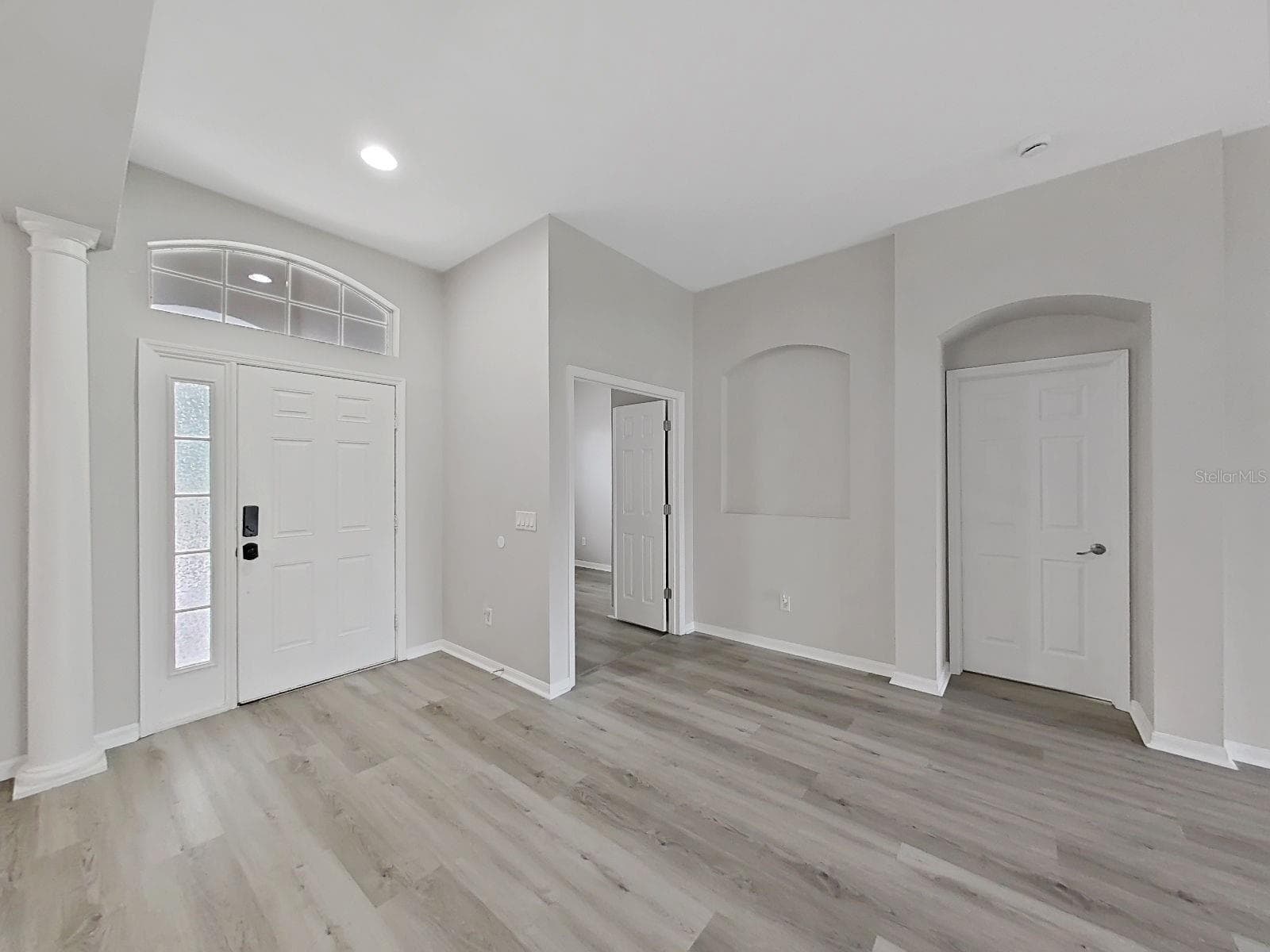 Living room - 9310 MANGROVE CT, TAMPA