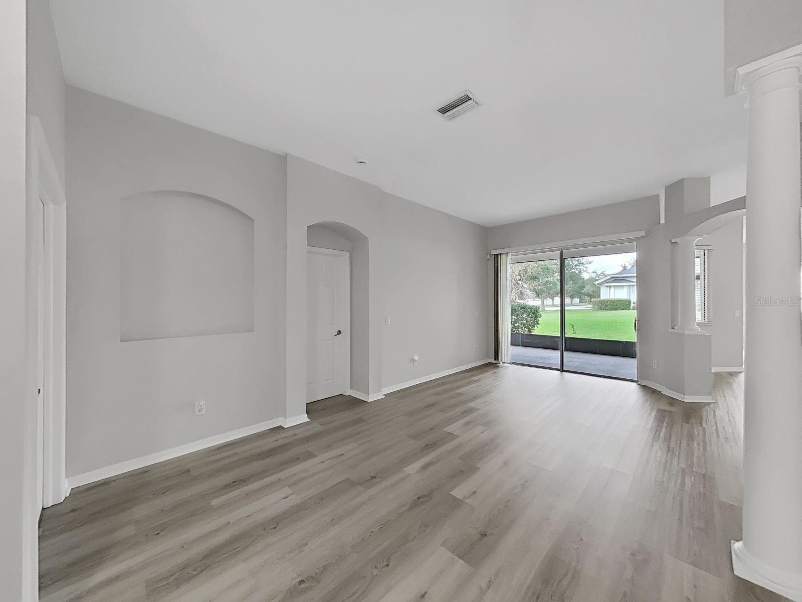 Living room - 9310 MANGROVE CT, TAMPA